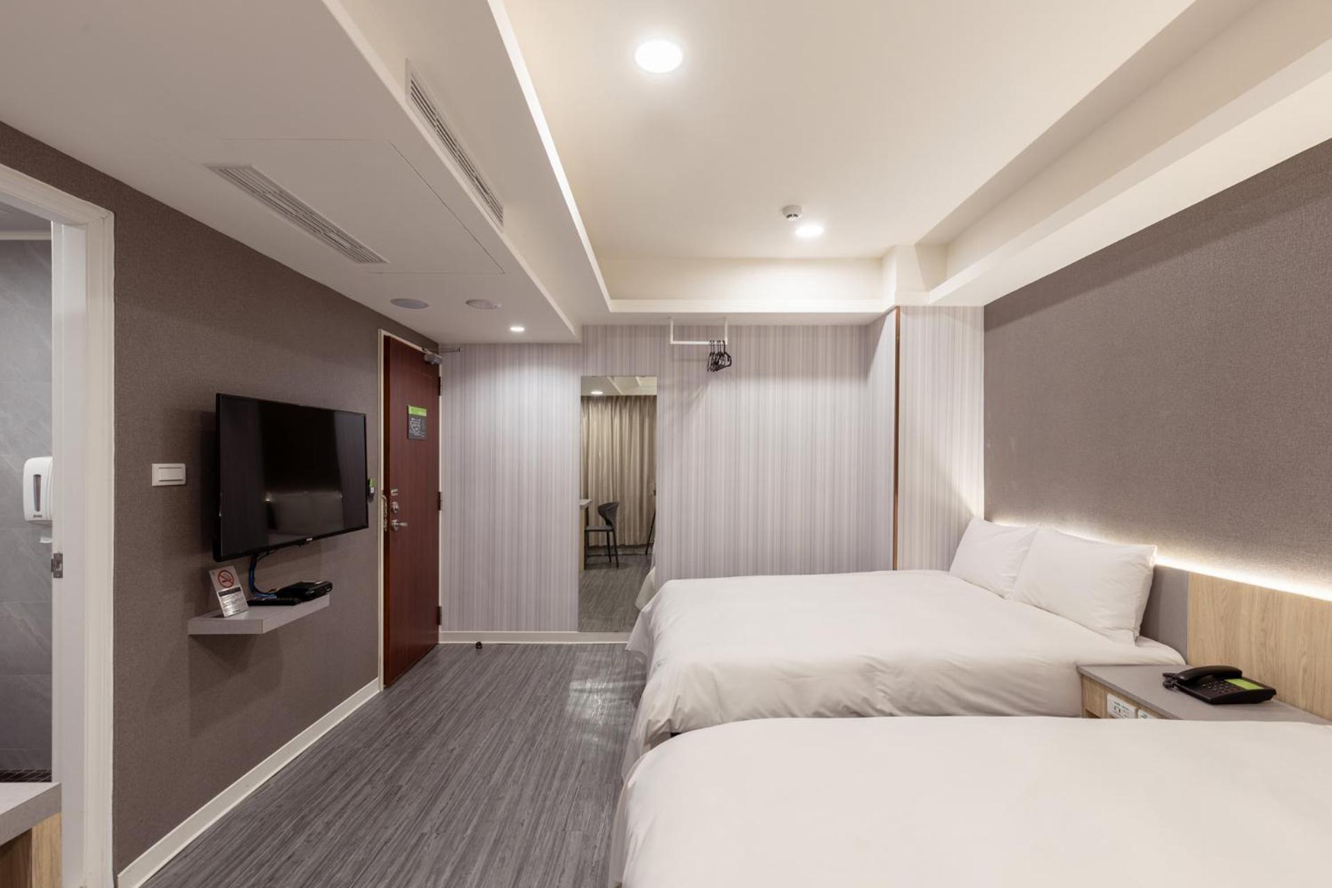 Kiwi Express Hotel - Zhongqing تايتشونغ المظهر الخارجي الصورة