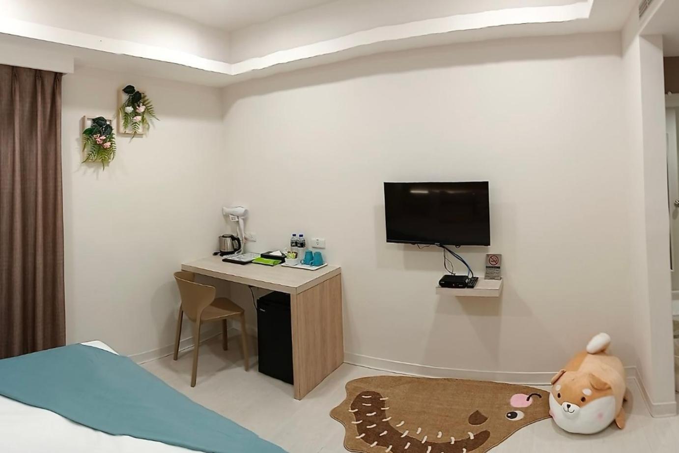 Kiwi Express Hotel - Zhongqing تايتشونغ المظهر الخارجي الصورة
